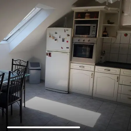 Gabe's Nest Apartament Urom