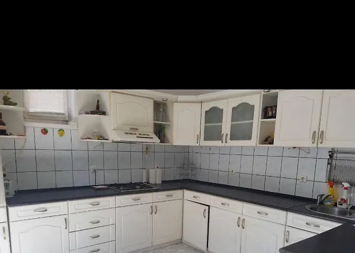 Gabe's Nest Apartament Urom